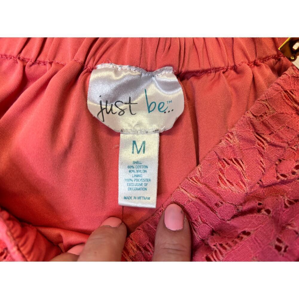 Just Be... Eyelet Lace-Like Overlay Coral Short's Size Medium Juniors - Picture 5 of 5